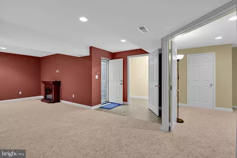 659 211th St, Pasadena, MD 21122 photo 29