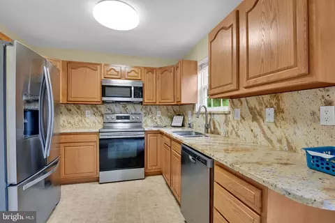 659 211th St, Pasadena, MD 21122 photo 16