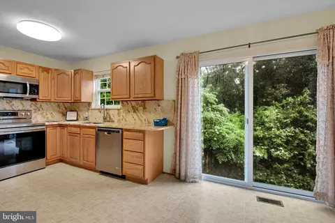 659 211th St, Pasadena, MD 21122 photo 14
