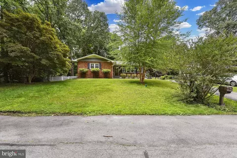 322 Beach Dr, Annapolis, MD 21403 photo 2