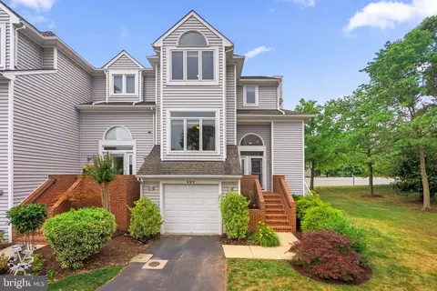 609 Martingale Ln, Arnold, MD 21012