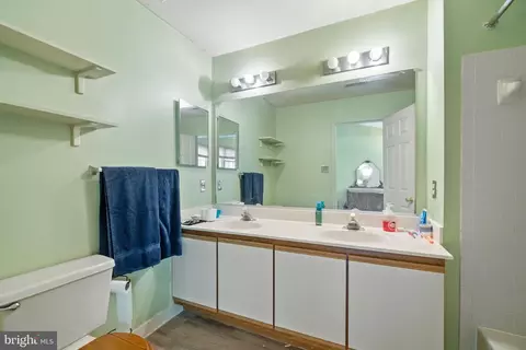 8222 Appalachian Dr, Pasadena, MD 21122 photo 13