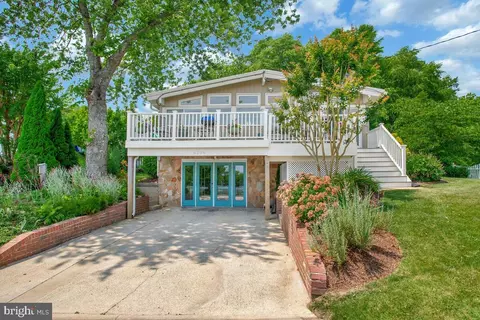 6206 Nutwell Dr, Tracys Landing, MD 20779