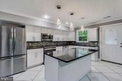 Kitchen - 1229 Wrighton Rd, Lothian, MD 20711 photo 4 of 4