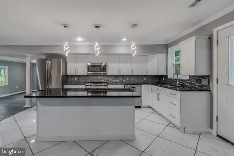 Kitchen - 1229 Wrighton Rd, Lothian, MD 20711 photo 3 of 4