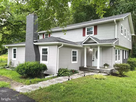 Exterior - 1229 Wrighton Rd, Lothian, MD 20711 photo 4 of 6