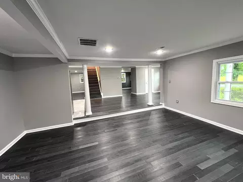 Living - 1229 Wrighton Rd, Lothian, MD 20711 photo 12 of 12