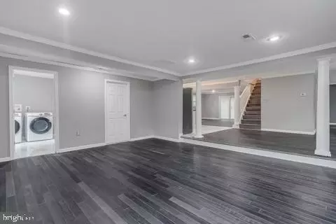 Living - 1229 Wrighton Rd, Lothian, MD 20711 photo 2 of 12