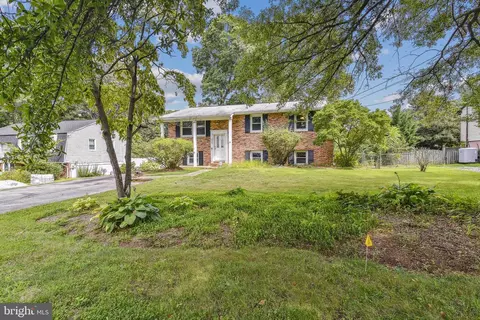 966 Saint Margarets Dr, Annapolis, MD 21409