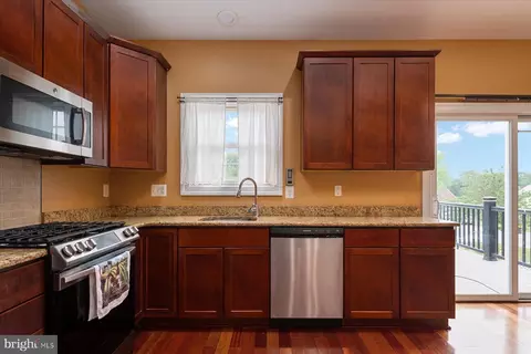 8461 Main Ave, Pasadena, MD 21122 photo 7