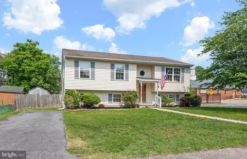 7797 Catherine Ave, Pasadena, MD 21122 photo 3