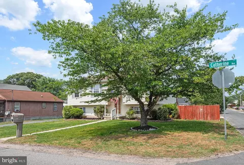 7797 Catherine Ave, Pasadena, MD 21122 photo 4