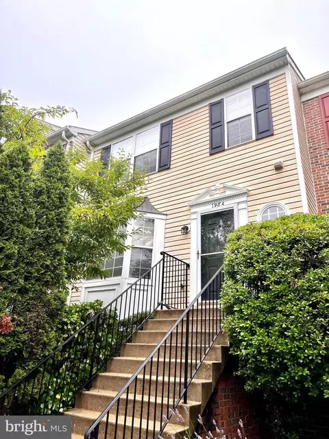 1984 Pawlet Dr, Crofton, MD 21114