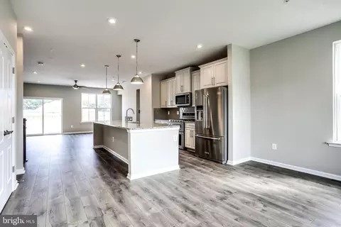 1614 Aster Ln, Hanover, MD 21076 photo 4