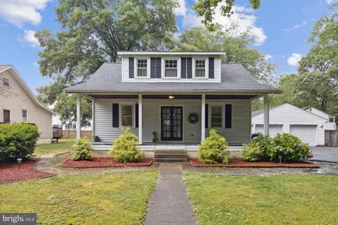 120 Lakeview Ave, Edgewater, MD 21037