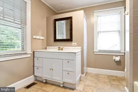 120 Lakeview Ave, Edgewater, MD 21037 photo 12