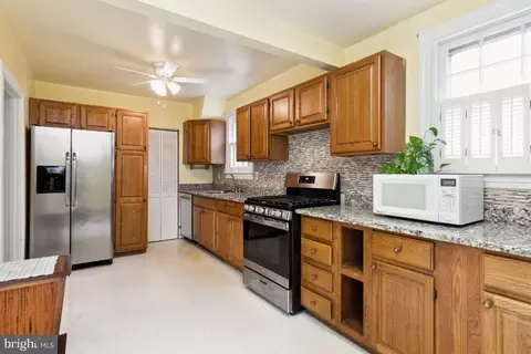 120 Lakeview Ave, Edgewater, MD 21037 photo 7