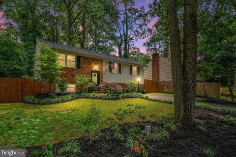1161 Summit Dr, Annapolis, MD 21409