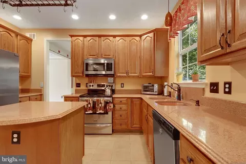 3012 Marsh Crossing Dr, Laurel, MD 20724 photo 10
