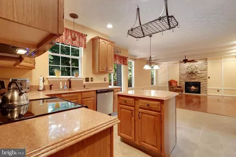3012 Marsh Crossing Dr, Laurel, MD 20724 photo 14