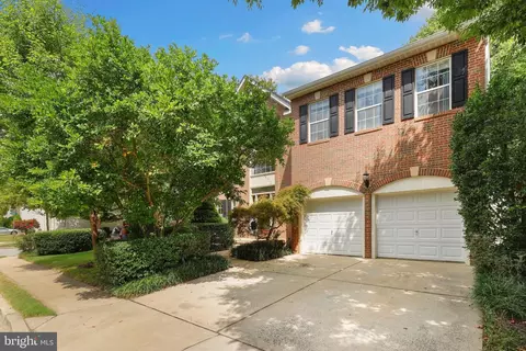 3012 Marsh Crossing Dr, Laurel, MD 20724