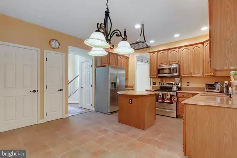 3012 Marsh Crossing Dr, Laurel, MD 20724 photo 11
