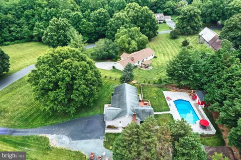 925 Decesaris Dr, Lothian, MD 20711 photo 4