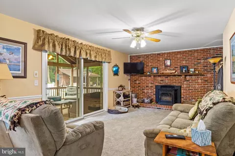925 Decesaris Dr, Lothian, MD 20711 photo 12