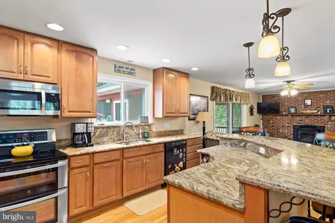 925 Decesaris Dr, Lothian, MD 20711 photo 9