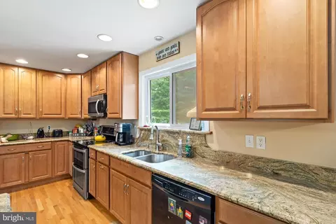 925 Decesaris Dr, Lothian, MD 20711 photo 10