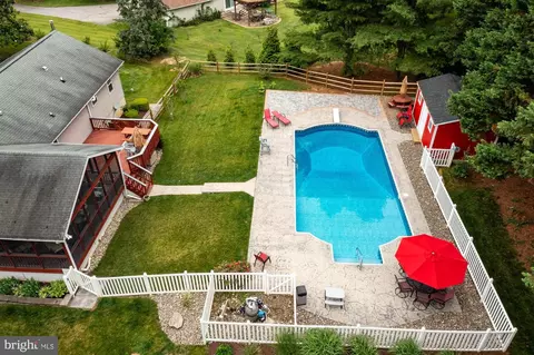 925 Decesaris Dr, Lothian, MD 20711 photo 2