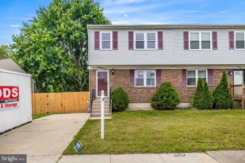 835 Turf Valley Dr, Pasadena, MD 21122