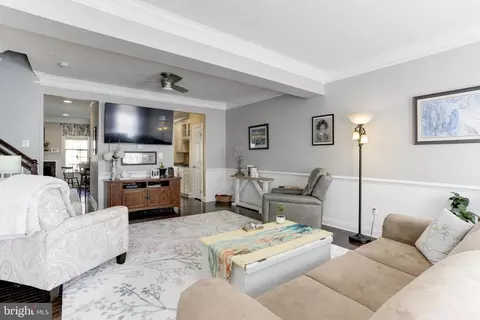 7651 Elmcrest Rd, Hanover, MD 21076 photo 9