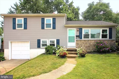 704 Mayo Rd, Glen Burnie, MD 21061