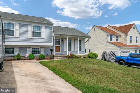 8439 Spring Rd, Pasadena, MD 21122 photo 3