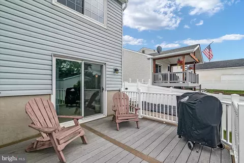 8439 Spring Rd, Pasadena, MD 21122 photo 9