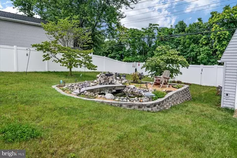8439 Spring Rd, Pasadena, MD 21122 photo 4