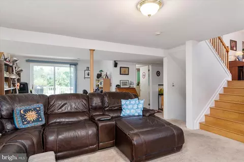 8439 Spring Rd, Pasadena, MD 21122 photo 16
