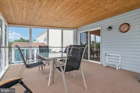 8439 Spring Rd, Pasadena, MD 21122 photo 33