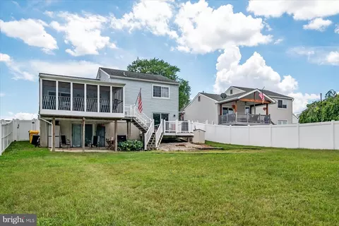 8439 Spring Rd, Pasadena, MD 21122 photo 6