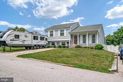 8439 Spring Rd, Pasadena, MD 21122 photo 2