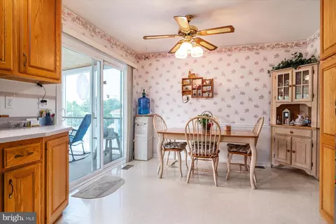 8439 Spring Rd, Pasadena, MD 21122 photo 28