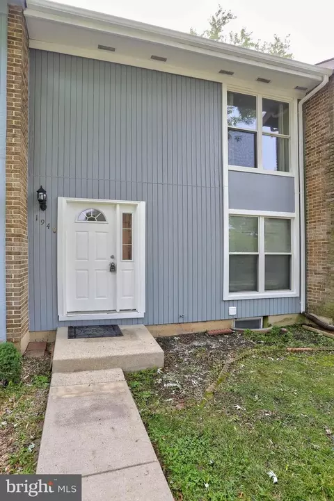1940 Cambridge Dr #71, Crofton, MD 21114