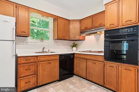 2015 Valley Rd, Annapolis, MD 21401 photo 3