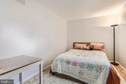 647 C St, Pasadena, MD 21122 photo 16