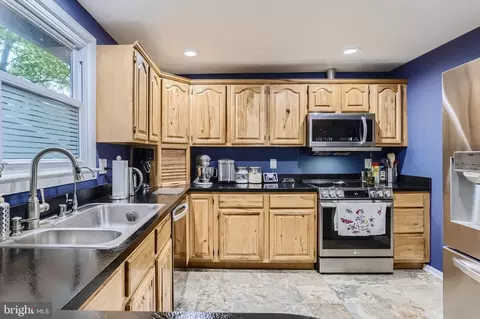 647 C St, Pasadena, MD 21122 photo 11
