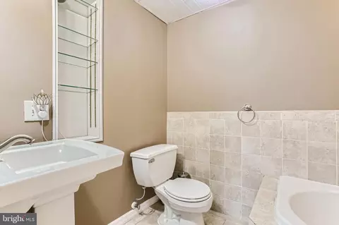 647 C St, Pasadena, MD 21122 photo 19