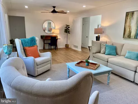 943 Forest Dr, Arnold, MD 21012 photo 2