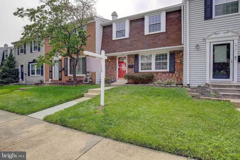 1709 Walleye Dr, Crofton, MD 21114 photo 2