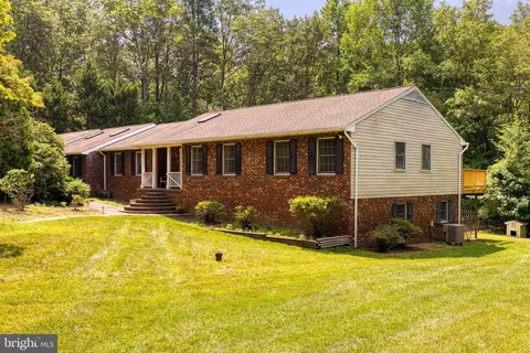 205 Mustang Ct, Gambrills, MD 21054